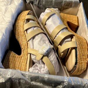 DKNY by Donna Karan Bone Dasha  Leather Platform Fisherman Medium Width Sandals